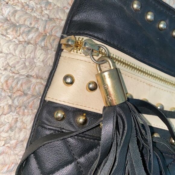 black & cream cross body purse - Picture 3 of 16